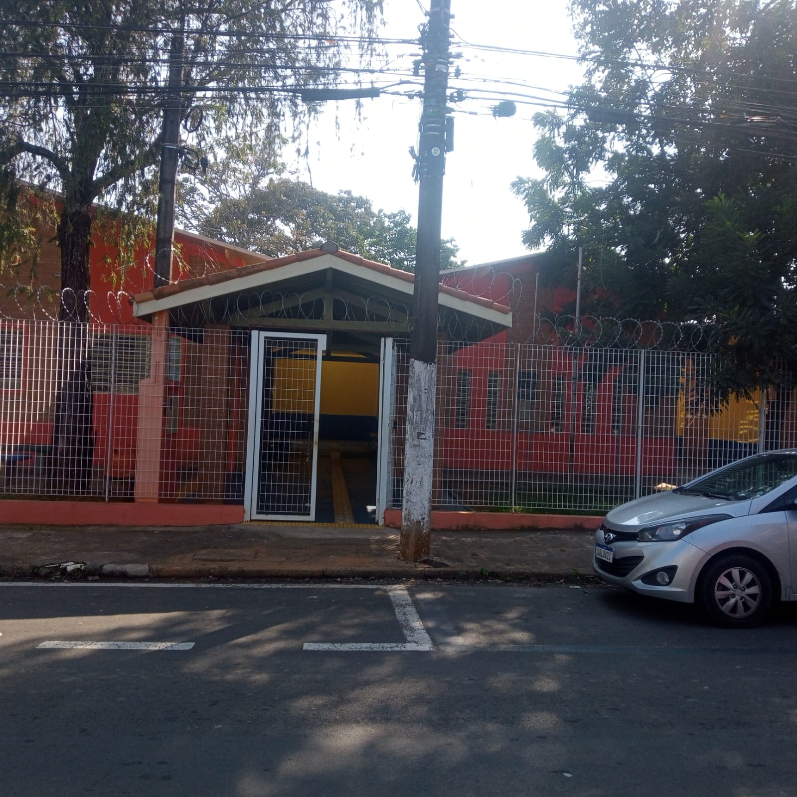 Denuncia: Diretora substituta dos Cempis de Mogi Mirim  não  protege os alunos..