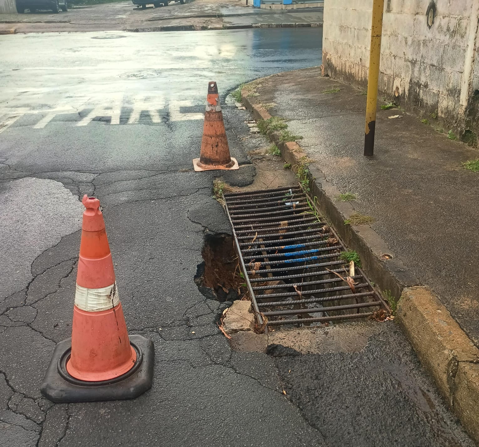 Após reclamação de moradores,obra finalmente começa em Martim Francisco